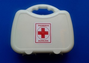BOTIQUÍN BÁSICO PRIMEROS AUXILIOS